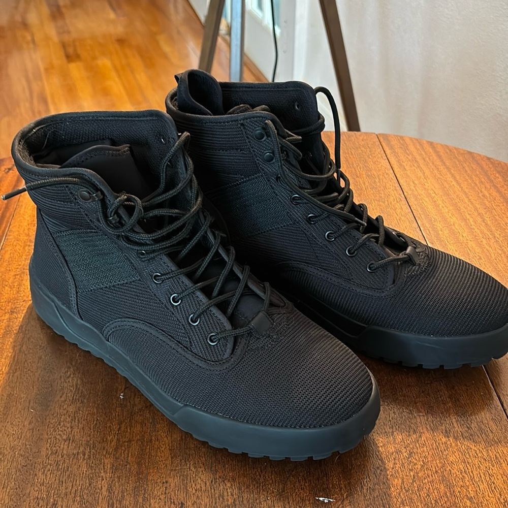 Zara casual fabric hightop chukka boots